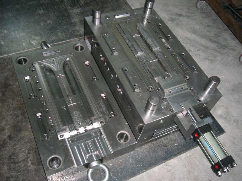 ?注塑模具內聚積的氣體來源 ?注塑模具內聚積的氣體來源