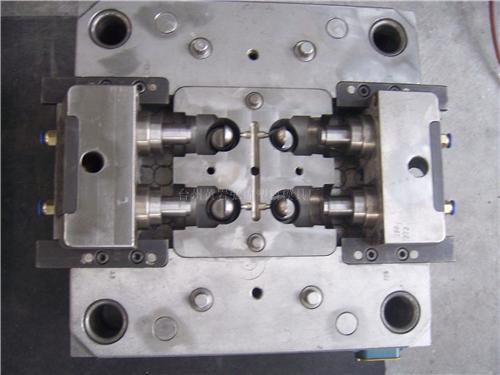 科翔模具告訴您，如何提高模具零配件加工質量？